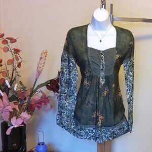 NWT MUCHACHA Women’s Beautiful Design Square Neck Pleated Green Blouse Top